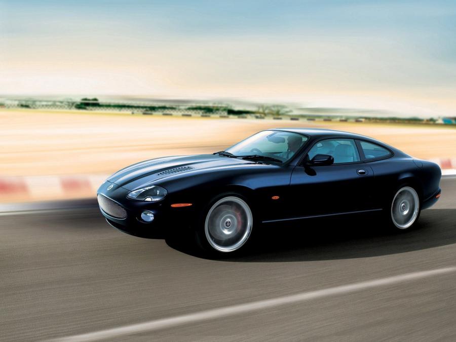 Jaguar XKR Coupe 2004 года  (фото 15 из 16)